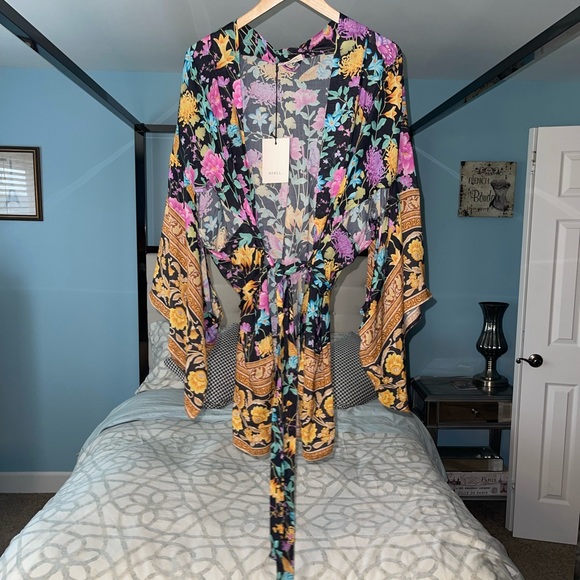 NEW NWT Spell & The Gypsy Butterfly Short Robe Firefly Print Kimono Sleeves M/L - Picture 6 of 15